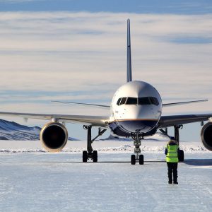 b757-first-landing-2